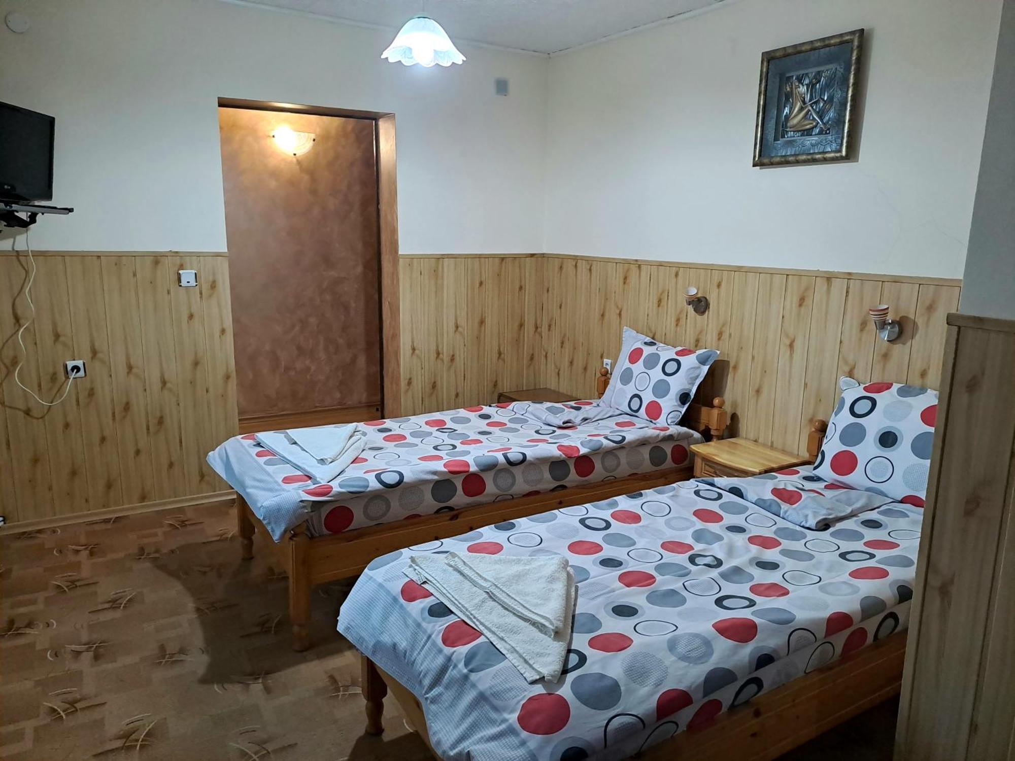 Kovacha Guest House Raduil Экстерьер фото